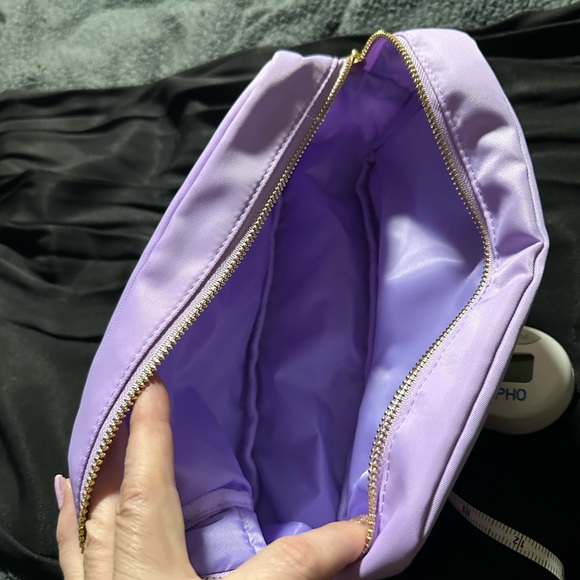 Adorable “skin” make up bag - Picture 2 of 4